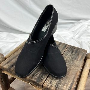 Munro Proper Size Perfect Fit Black Dress Shoes size 9